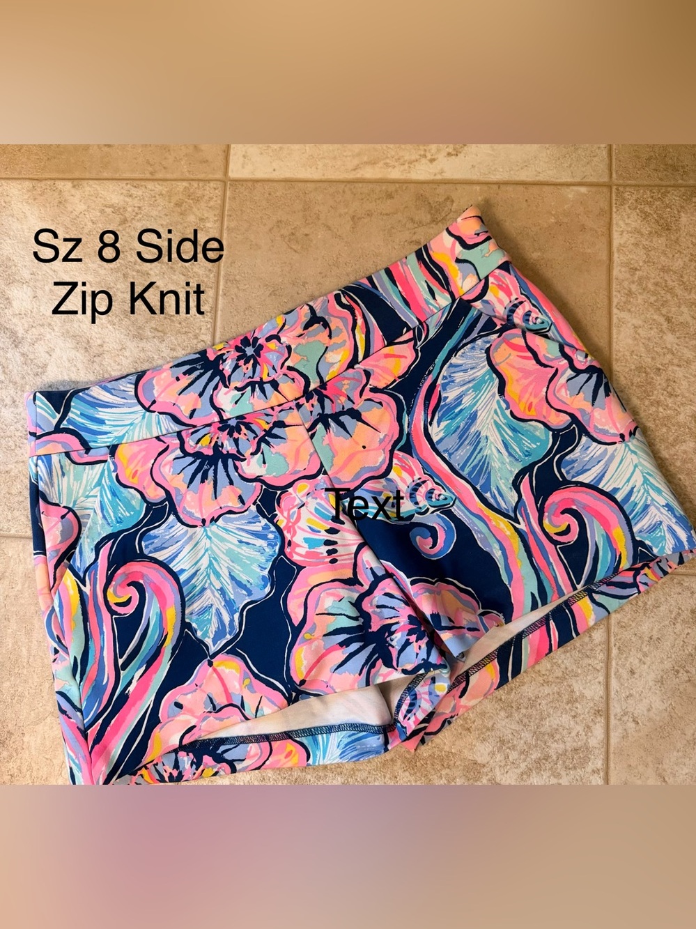 Lilly Pulitzer Vibrant Floral Side-Zip Knit Shorts Navy with Pink Size 8